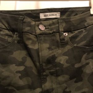 Good American Camo Good Waist Crop